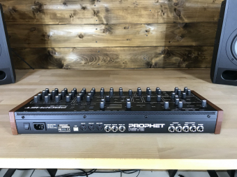 Dave Smith Instruments Prophet Rev2 16-voice Module Фото 2