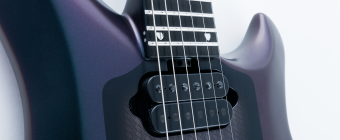 Music Man Majesty - Glacial Frost - Ebony - No Pickguard Фото 7