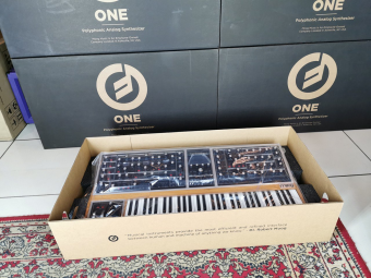 Moog One Polyphonic Synthesizer 16-Voice Фото 4