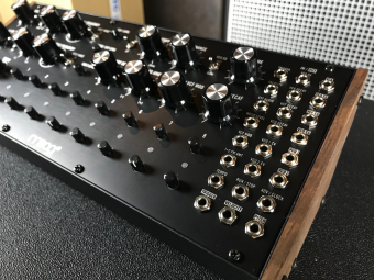 Moog DFAM Фото 2