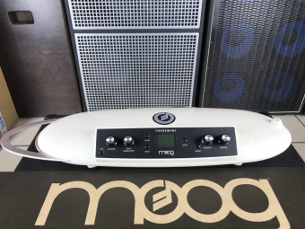 Moog Theremini Фото 2