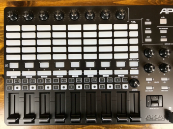 Akai Pro APC40 mkII Фото 6