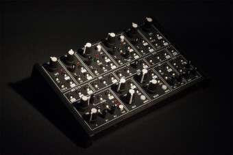 Plankton Electronics Ants! Alone (Includes PSU + MIDI cable) Plankton Electronics Ants! Alone (Includes PSU + MIDI cable) Фото 2