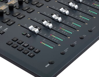 AVID Pro Tools | S3 Control Surface Studio Фото 5