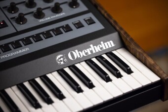 Oberheim OB-X8 Фото 5