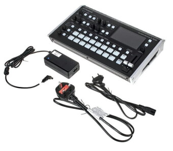 Roland V-8HD Фото 2