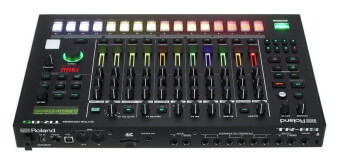 Roland TR-8S Roland TR-8S Фото 10