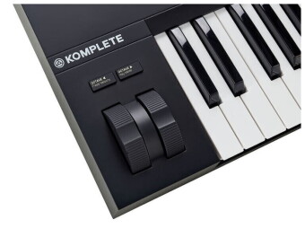 Native Instruments Komplete Kontrol A61 Фото 5