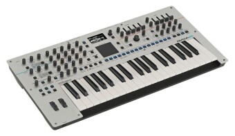 Roland GAIA 2 Фото 12