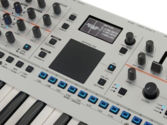 Roland GAIA 2 Фото 5