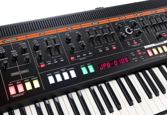 Roland JUPITER-X Фото 4