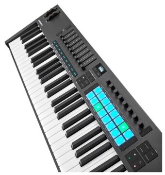 Novation Launchkey 61 mk4 Фото 9