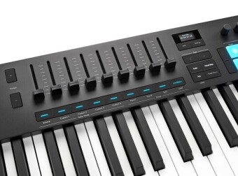 Novation Launchkey 61 mk4 Фото 7