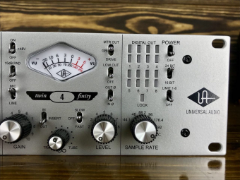 UNIVERSAL AUDIO 4-710d Фото 6